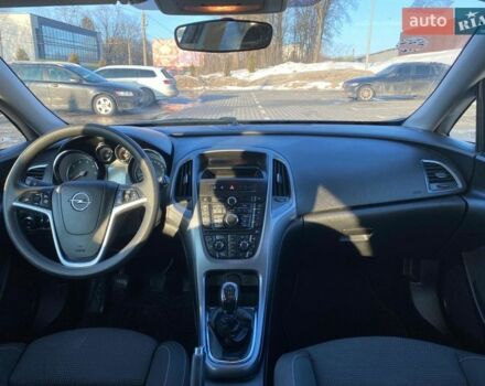 Серый Опель Астра, объемом двигателя 1.7 л и пробегом 201 тыс. км за 8350 $, фото 1 на Automoto.ua