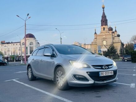Опель Астра 2013 в Николаеве на Automoto.ua Серый Опель Астра, объемом двигателя 1.7 л и пробегом 240 тыс. км за 7300 $, фото 1 на Automoto.ua