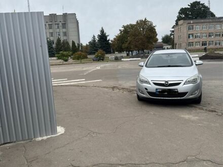 Серый Опель Астра, объемом двигателя 1.7 л и пробегом 220 тыс. км за 6500 $, фото 1 на Automoto.ua