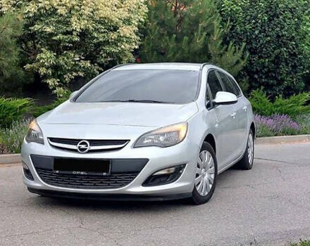 Серый Опель Астра, объемом двигателя 1.7 л и пробегом 246 тыс. км за 7300 $, фото 1 на Automoto.ua
