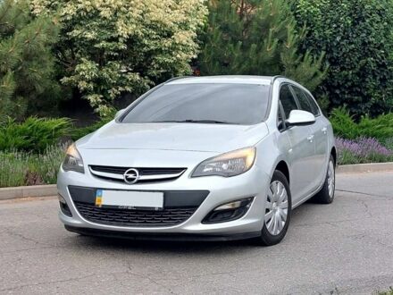 Серый Опель Астра, объемом двигателя 1.7 л и пробегом 246 тыс. км за 7300 $, фото 1 на Automoto.ua