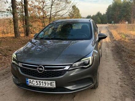 Опель Астра 2016 в Маневичах на Automoto.ua Серый Опель Астра, объемом двигателя 1.6 л и пробегом 233 тыс. км за 10699 $, фото 1 на Automoto.ua