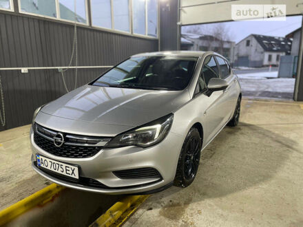 Опель Астра 2016 у Ужгороді на Automoto.ua Сірий Опель Астра, об'ємом двигуна 1.6 л та пробігом 270 тис. км за 10700 $, фото 1 на Automoto.ua