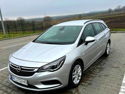 Серый Опель Астра, объемом двигателя 1.6 л и пробегом 288 тыс. км за 8500 $, фото 1 на Automoto.ua