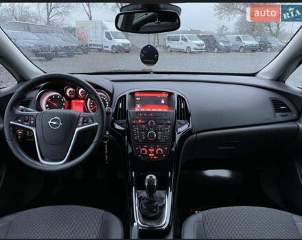 Серый Опель Астра, объемом двигателя 1.6 л и пробегом 214 тыс. км за 8200 $, фото 1 на Automoto.ua