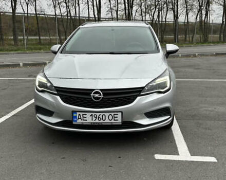 Серый Опель Астра, объемом двигателя 1.6 л и пробегом 152 тыс. км за 8999 $, фото 1 на Automoto.ua