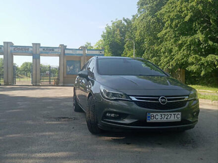 Серый Опель Астра, объемом двигателя 1.6 л и пробегом 193 тыс. км за 10200 $, фото 1 на Automoto.ua