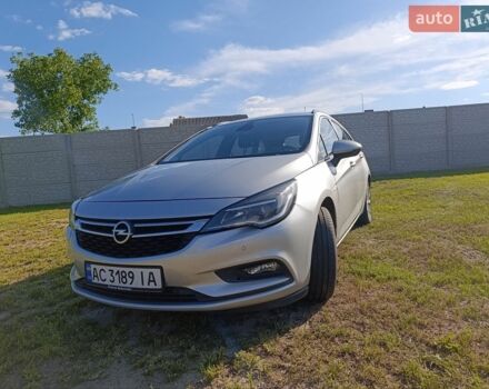 Серый Опель Астра, объемом двигателя 1.6 л и пробегом 329 тыс. км за 10700 $, фото 1 на Automoto.ua