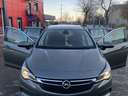 Серый Опель Астра, объемом двигателя 1.6 л и пробегом 210 тыс. км за 10000 $, фото 1 на Automoto.ua