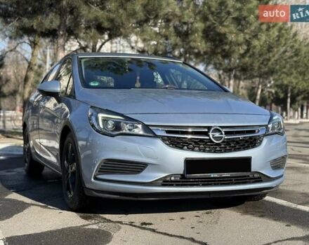 Серый Опель Астра, объемом двигателя 1.6 л и пробегом 198 тыс. км за 12499 $, фото 1 на Automoto.ua