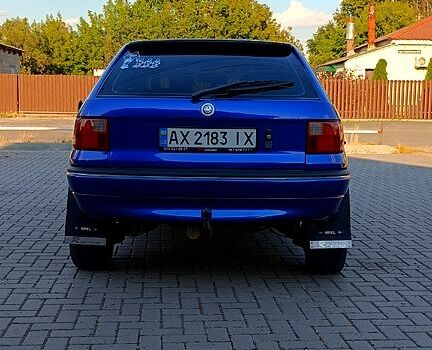 Синий Опель Астра, объемом двигателя 2 л и пробегом 350 тыс. км за 3500 $, фото 2 на Automoto.ua