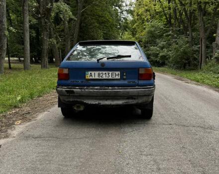 Синий Опель Астра, объемом двигателя 1.8 л и пробегом 310 тыс. км за 1250 $, фото 4 на Automoto.ua