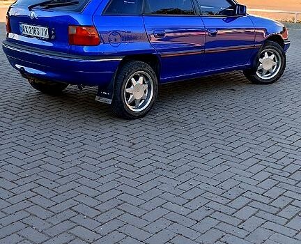 Синий Опель Астра, объемом двигателя 2 л и пробегом 350 тыс. км за 3500 $, фото 3 на Automoto.ua