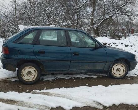 Синий Опель Астра, объемом двигателя 1.4 л и пробегом 280 тыс. км за 1100 $, фото 2 на Automoto.ua