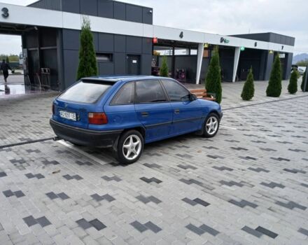 Синий Опель Астра, объемом двигателя 1.4 л и пробегом 250 тыс. км за 1400 $, фото 2 на Automoto.ua