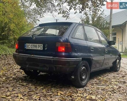 Синий Опель Астра, объемом двигателя 1.6 л и пробегом 300 тыс. км за 1500 $, фото 2 на Automoto.ua
