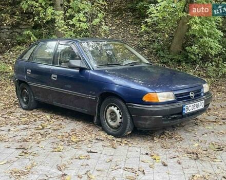 Синий Опель Астра, объемом двигателя 1.6 л и пробегом 300 тыс. км за 1500 $, фото 7 на Automoto.ua