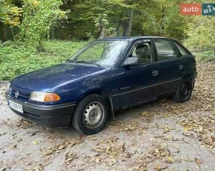 Синий Опель Астра, объемом двигателя 1.6 л и пробегом 300 тыс. км за 1500 $, фото 4 на Automoto.ua