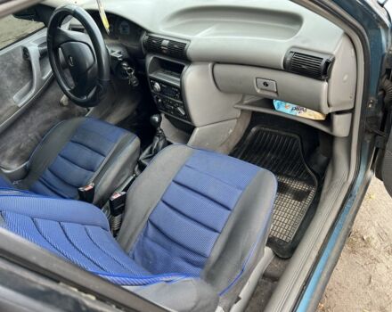 Синій Опель Астра, об'ємом двигуна 1.8 л та пробігом 1000 тис. км за 1150 $, фото 7 на Automoto.ua