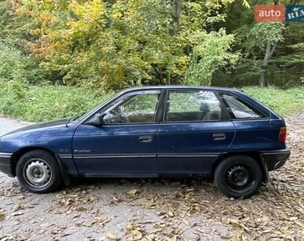 Синий Опель Астра, объемом двигателя 1.6 л и пробегом 300 тыс. км за 1500 $, фото 17 на Automoto.ua