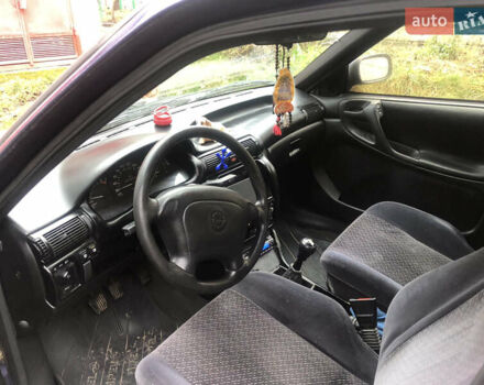 Синий Опель Астра, объемом двигателя 1.4 л и пробегом 250 тыс. км за 800 $, фото 4 на Automoto.ua