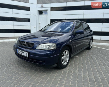 Синий Опель Астра, объемом двигателя 1.6 л и пробегом 225 тыс. км за 3400 $, фото 2 на Automoto.ua