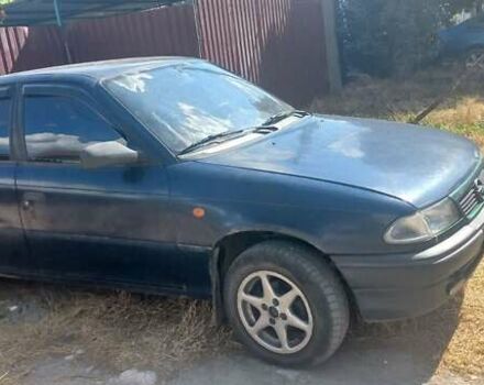 Синий Опель Астра, объемом двигателя 1.39 л и пробегом 270 тыс. км за 2000 $, фото 1 на Automoto.ua