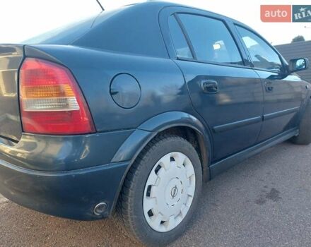 Синий Опель Астра, объемом двигателя 1.82 л и пробегом 380 тыс. км за 3350 $, фото 6 на Automoto.ua