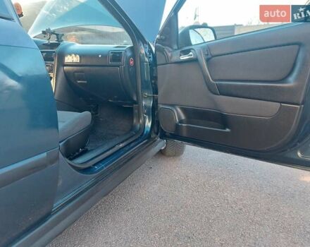 Синий Опель Астра, объемом двигателя 1.82 л и пробегом 380 тыс. км за 3350 $, фото 15 на Automoto.ua