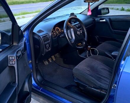 Синий Опель Астра, объемом двигателя 1.7 л и пробегом 348 тыс. км за 3500 $, фото 5 на Automoto.ua