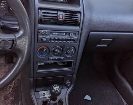 Синий Опель Астра, объемом двигателя 1.6 л и пробегом 270 тыс. км за 850 $, фото 6 на Automoto.ua