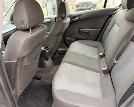 Синий Опель Астра, объемом двигателя 1.7 л и пробегом 333 тыс. км за 2400 $, фото 11 на Automoto.ua