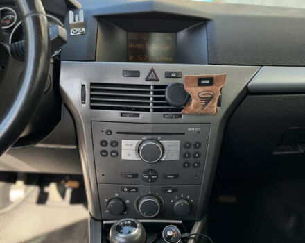 Синий Опель Астра, объемом двигателя 1.7 л и пробегом 170 тыс. км за 4700 $, фото 15 на Automoto.ua