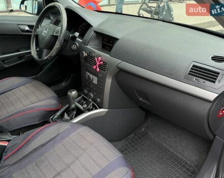 Синій Опель Астра, об'ємом двигуна 1.36 л та пробігом 266 тис. км за 3900 $, фото 11 на Automoto.ua