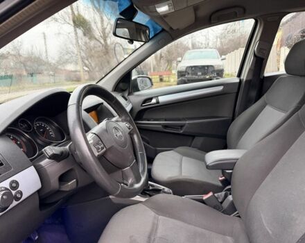 Синий Опель Астра, объемом двигателя 1.7 л и пробегом 333 тыс. км за 2400 $, фото 10 на Automoto.ua