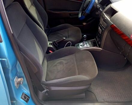 Синий Опель Астра, объемом двигателя 1.6 л и пробегом 195 тыс. км за 4500 $, фото 2 на Automoto.ua