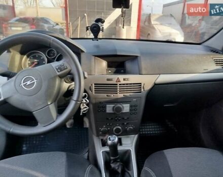 Синій Опель Астра, об'ємом двигуна 1.3 л та пробігом 267 тис. км за 4000 $, фото 3 на Automoto.ua