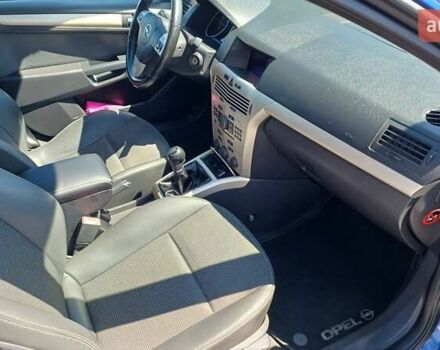 Синий Опель Астра, объемом двигателя 1.6 л и пробегом 274 тыс. км за 6000 $, фото 16 на Automoto.ua