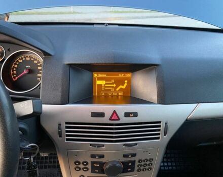 Синий Опель Астра, объемом двигателя 1.7 л и пробегом 212 тыс. км за 4800 $, фото 12 на Automoto.ua