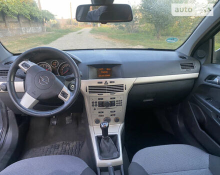 Синий Опель Астра, объемом двигателя 1.6 л и пробегом 237 тыс. км за 4900 $, фото 12 на Automoto.ua