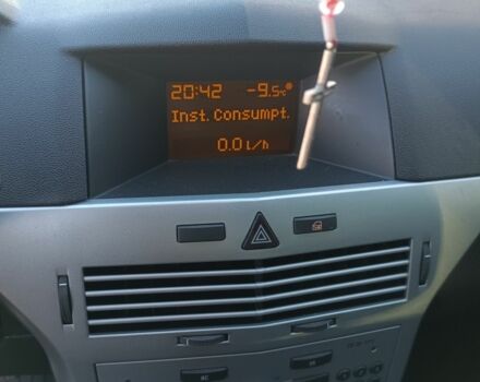 Синий Опель Астра, объемом двигателя 1.6 л и пробегом 255 тыс. км за 5500 $, фото 4 на Automoto.ua