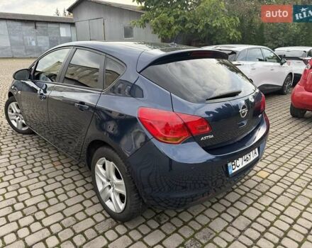 Синий Опель Астра, объемом двигателя 1.69 л и пробегом 140 тыс. км за 7500 $, фото 4 на Automoto.ua