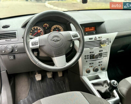 Синий Опель Астра, объемом двигателя 1.6 л и пробегом 240 тыс. км за 5999 $, фото 24 на Automoto.ua