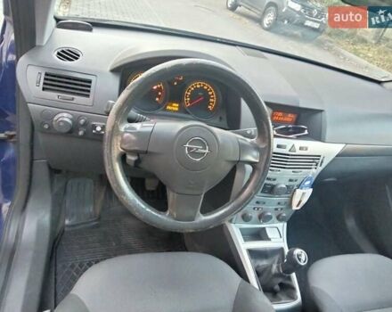 Опель Астра 2012 у Івано-Франківську на Automoto.ua Синій Опель Астра, об'ємом двигуна 1.6 л та пробігом 194 тис. км за 6600 $, фото 5 на Automoto.ua