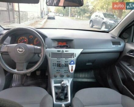 Опель Астра 2012 у Івано-Франківську на Automoto.ua Синій Опель Астра, об'ємом двигуна 1.6 л та пробігом 194 тис. км за 6600 $, фото 6 на Automoto.ua