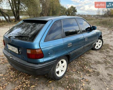 Синий Опель Астра, объемом двигателя 1.8 л и пробегом 321 тыс. км за 1250 $, фото 3 на Automoto.ua