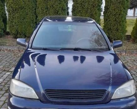 Синий Опель Астра, объемом двигателя 1.6 л и пробегом 375 тыс. км за 2100 $, фото 1 на Automoto.ua