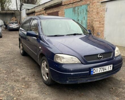 Синий Опель Астра, объемом двигателя 1.7 л и пробегом 200 тыс. км за 1500 $, фото 2 на Automoto.ua