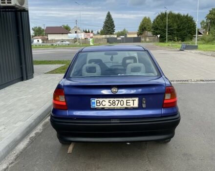 Синий Опель Астра, объемом двигателя 1.4 л и пробегом 250 тыс. км за 1300 $, фото 4 на Automoto.ua