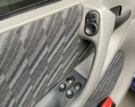 Синий Опель Астра, объемом двигателя 1.4 л и пробегом 250 тыс. км за 1300 $, фото 6 на Automoto.ua